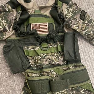 Army costume with soft helmet- size 5-6